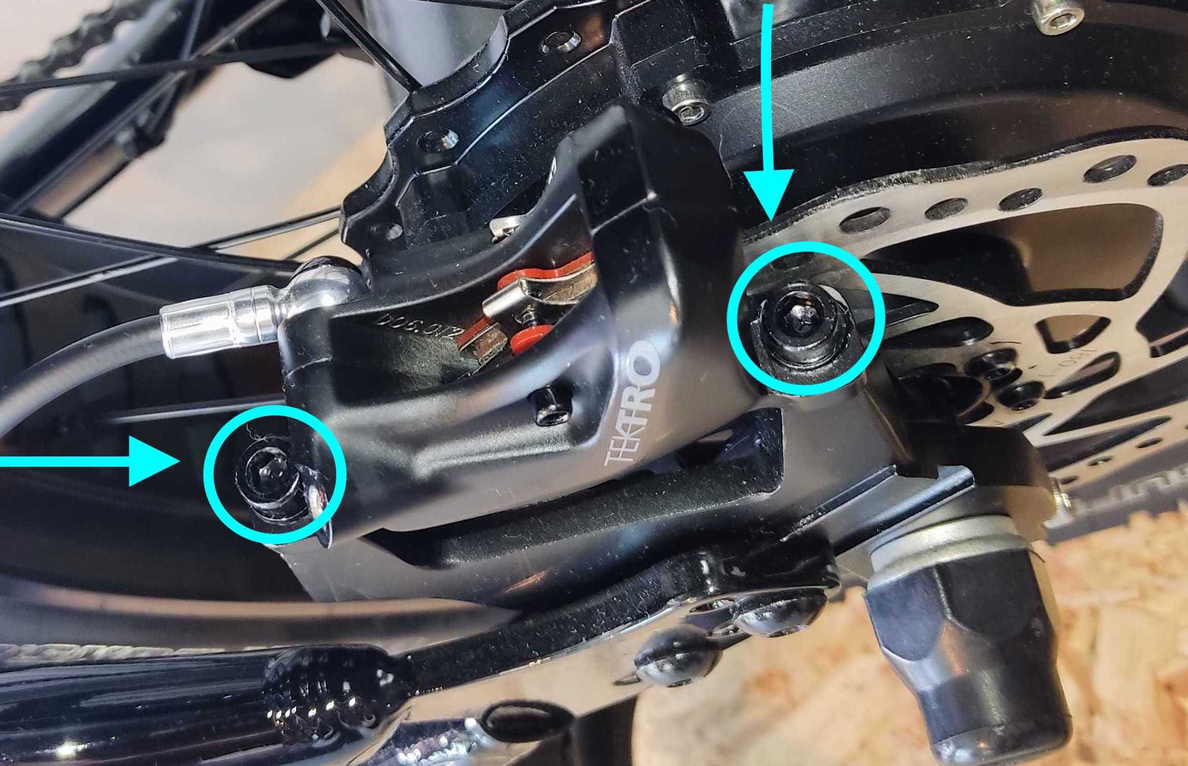 Brake_calipers-screws.jpg